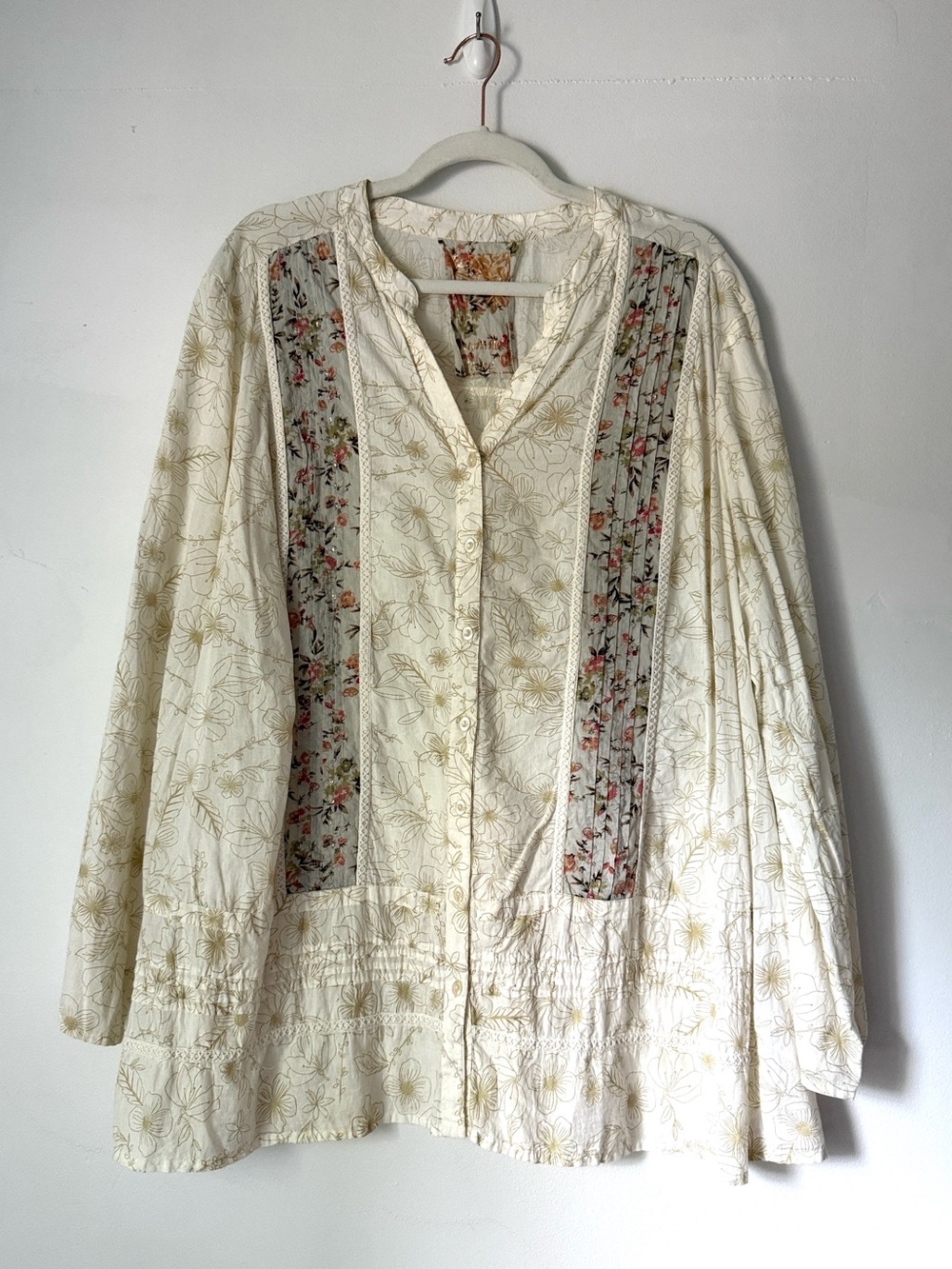 Evans | Cream Floral Panel Button-Front Tunic Top